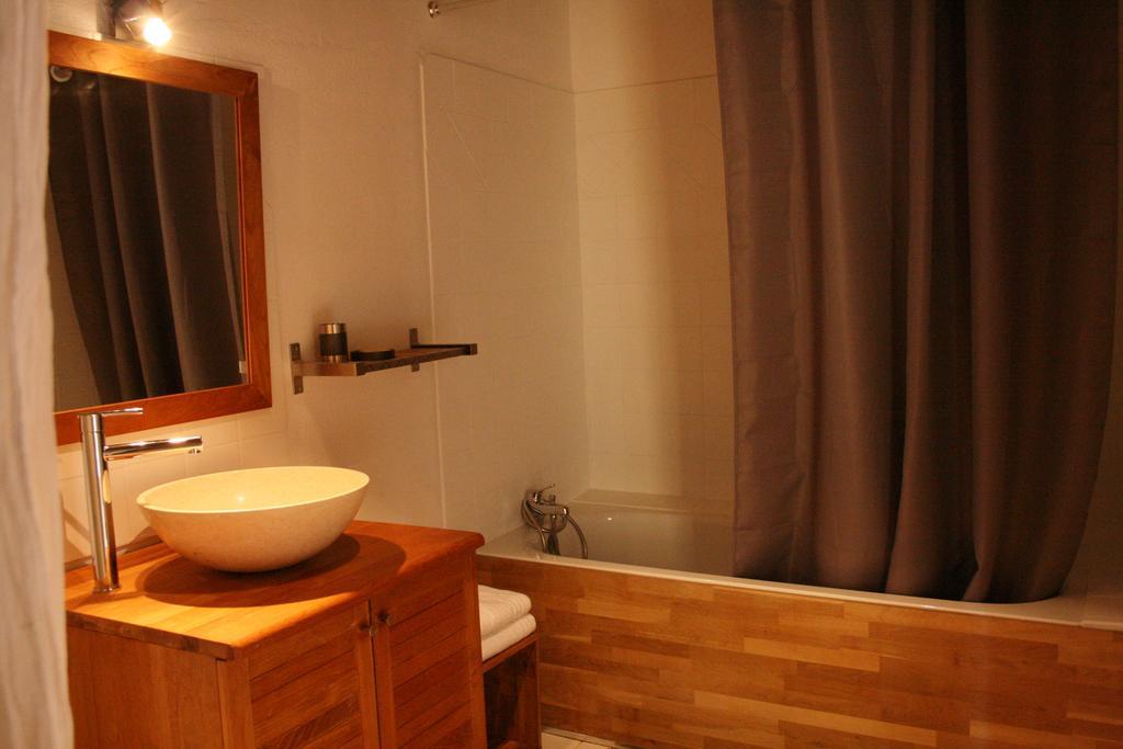 Guesthouse De Cambis B&B Remoulins Dış mekan fotoğraf