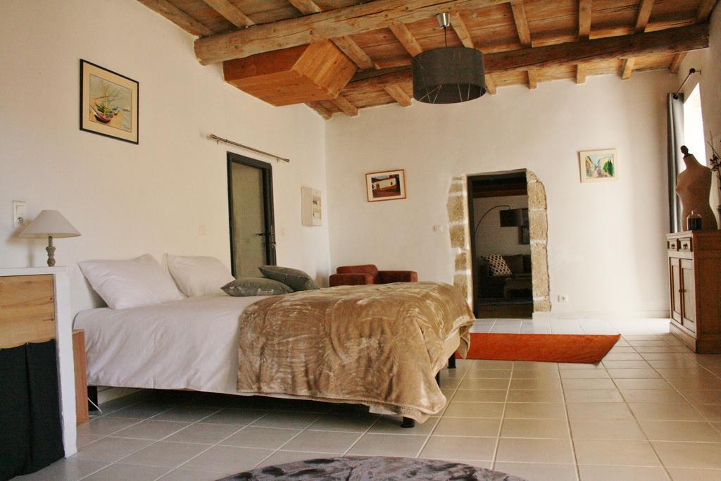 Guesthouse De Cambis B&B Remoulins Dış mekan fotoğraf