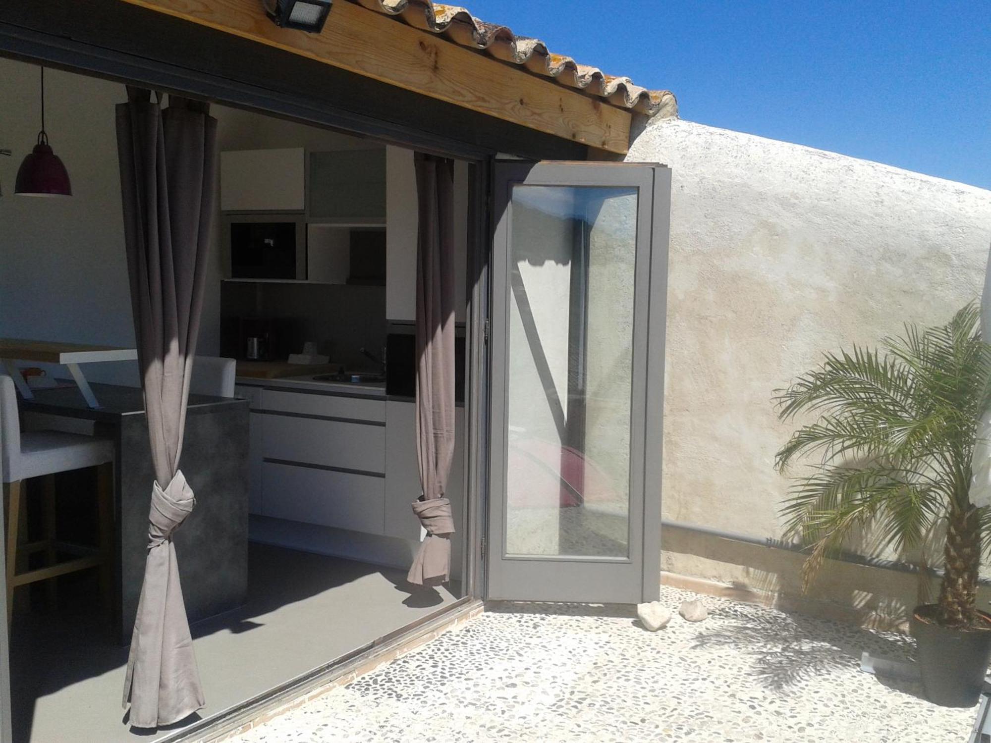 Guesthouse De Cambis B&B Remoulins Dış mekan fotoğraf