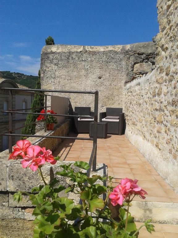 Guesthouse De Cambis B&B Remoulins Oda fotoğraf