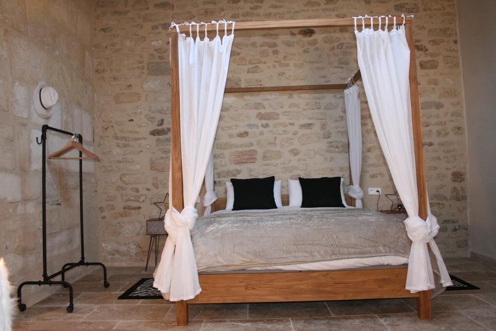 Guesthouse De Cambis B&B Remoulins Dış mekan fotoğraf