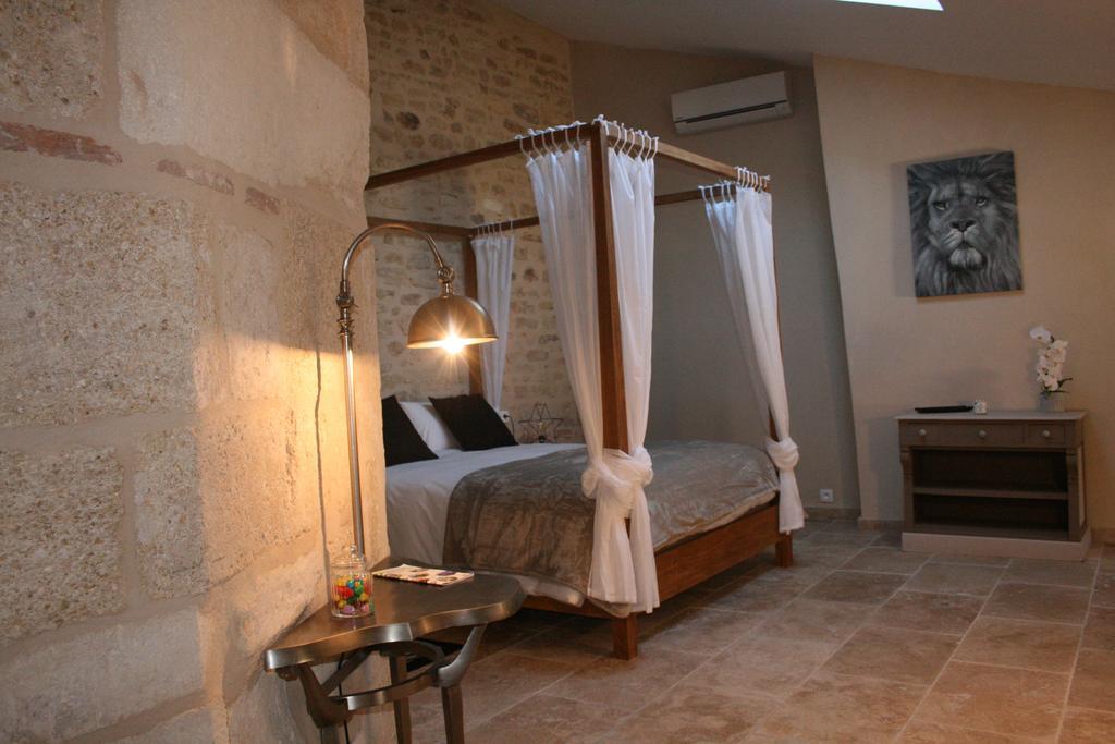Guesthouse De Cambis B&B Remoulins Dış mekan fotoğraf