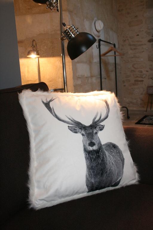 Guesthouse De Cambis B&B Remoulins Dış mekan fotoğraf